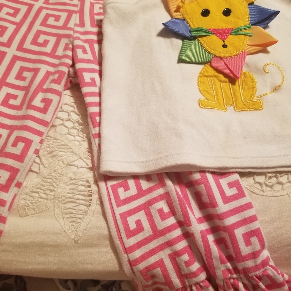 2 piece toddler set from mud pie EUC